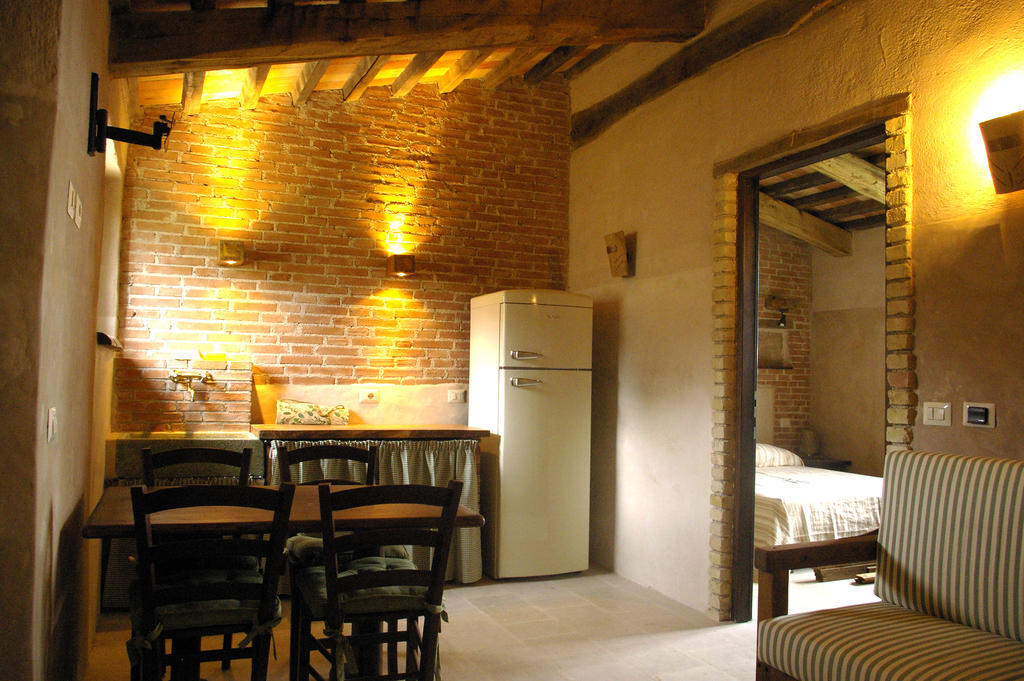 B&B Casale Di Poggioferro スカンサーノ 部屋 写真